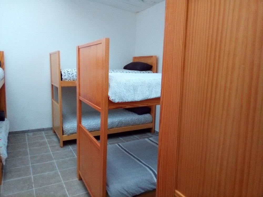 Dormitorio compartido (1 cama en dormitorio de 4 camas)