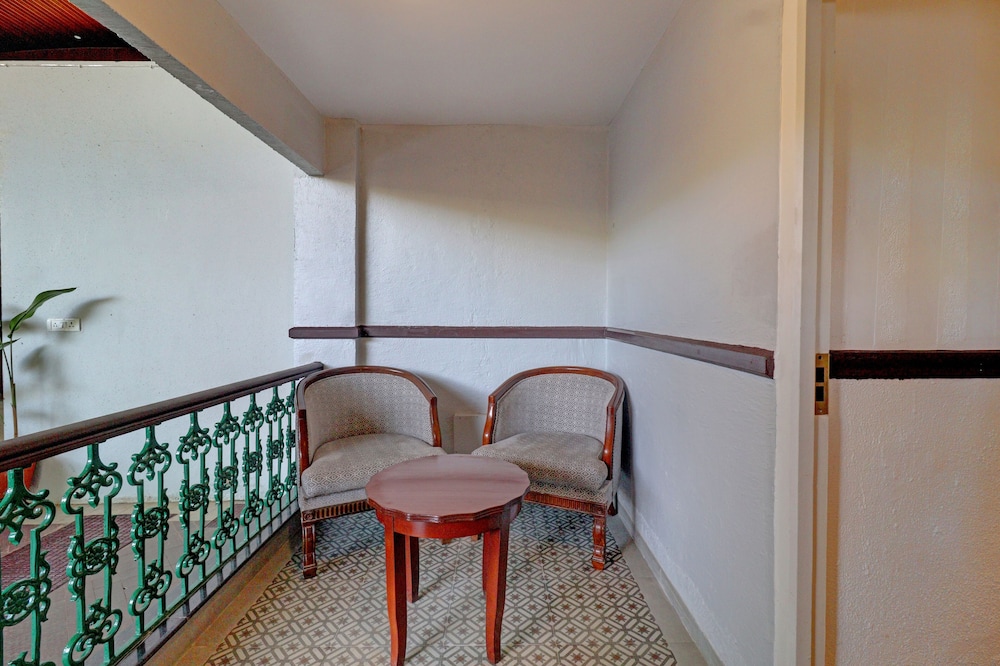 Deluxe Room - Photo 8