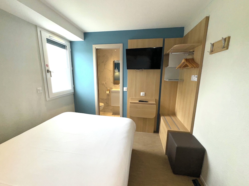 Standard Room, 1 Double Bed photo 3