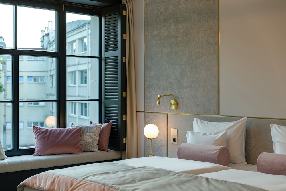 Grand Double Room photo 2