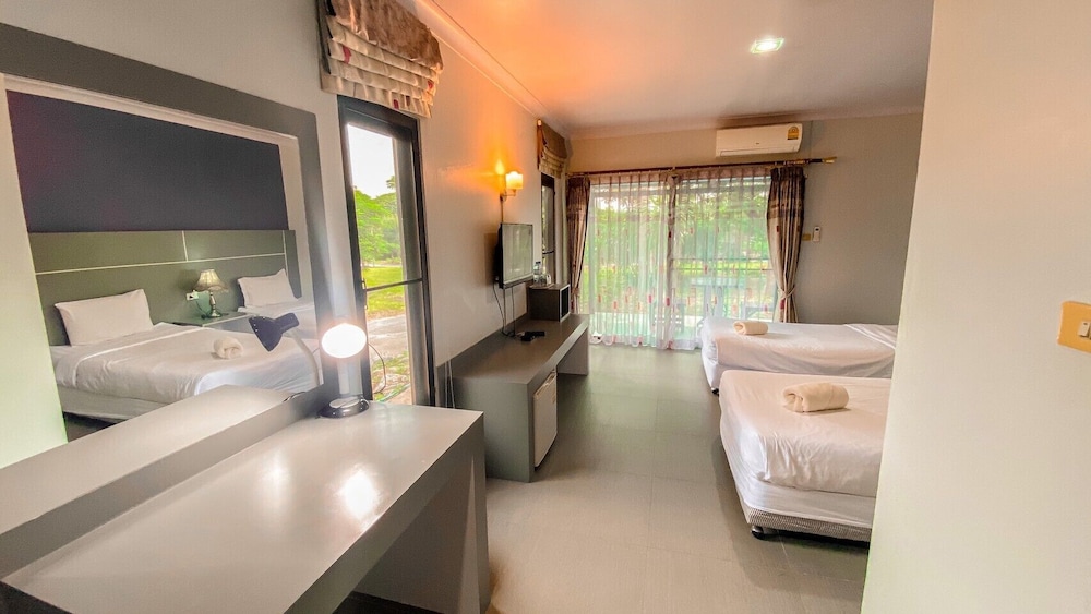 Superior Twin Room photo 3