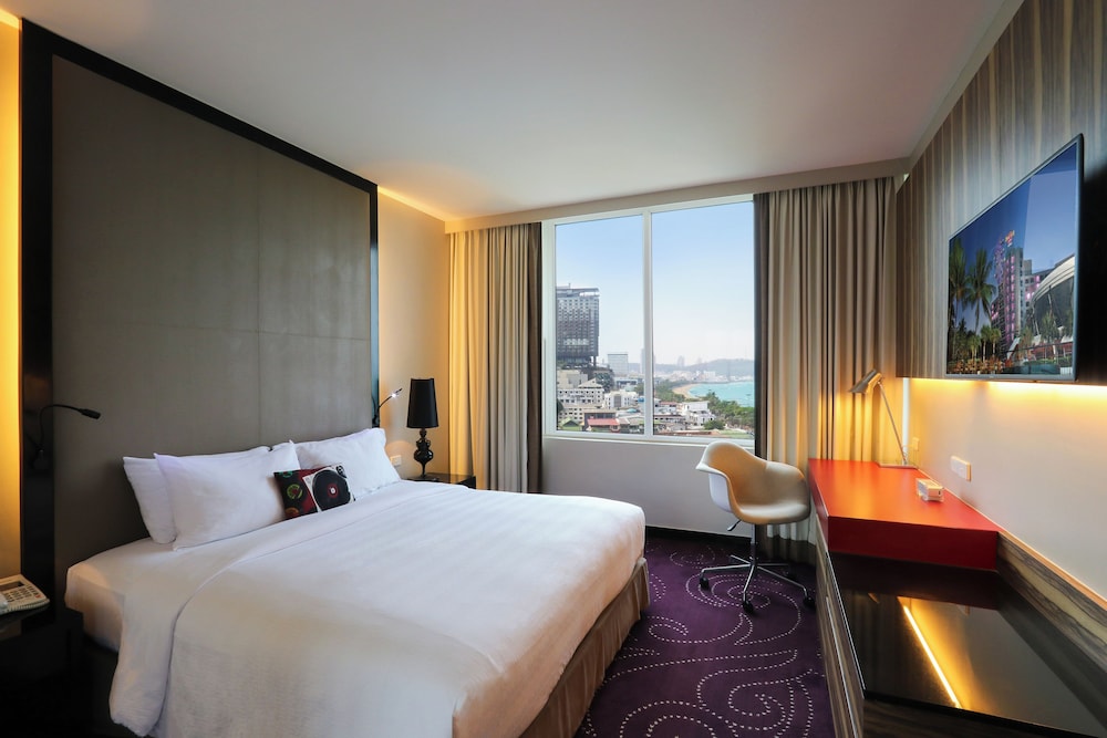 Silver Suite Family with Sea View - Newly Renovated