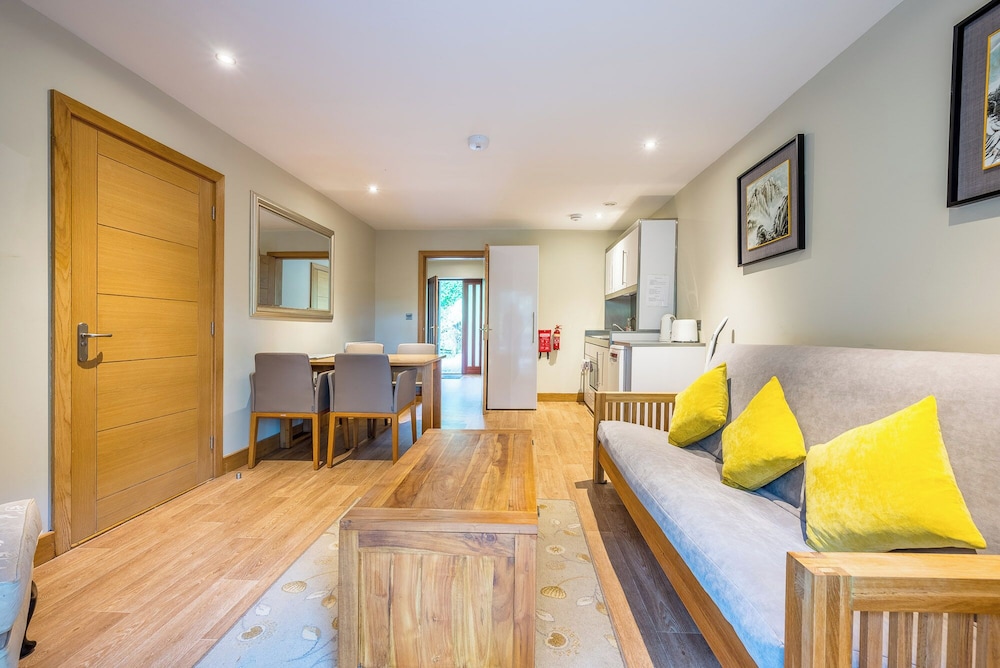 Superior Apartment, 2 Bedrooms, Garden View photo 3