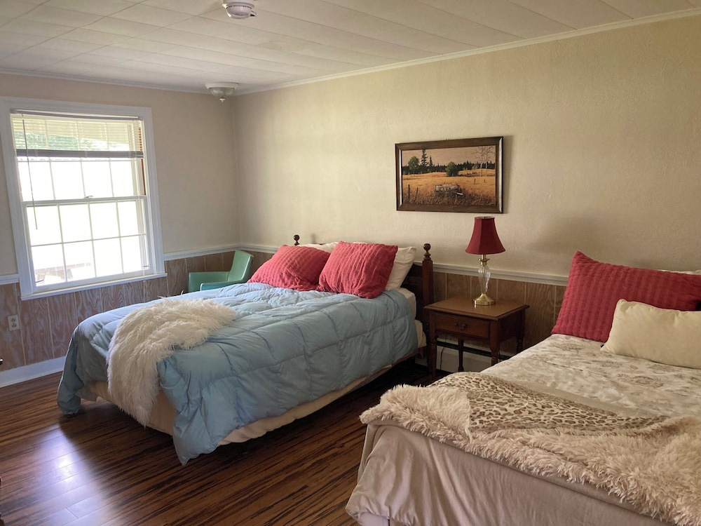 Classic Double or Twin Room, Mountain View