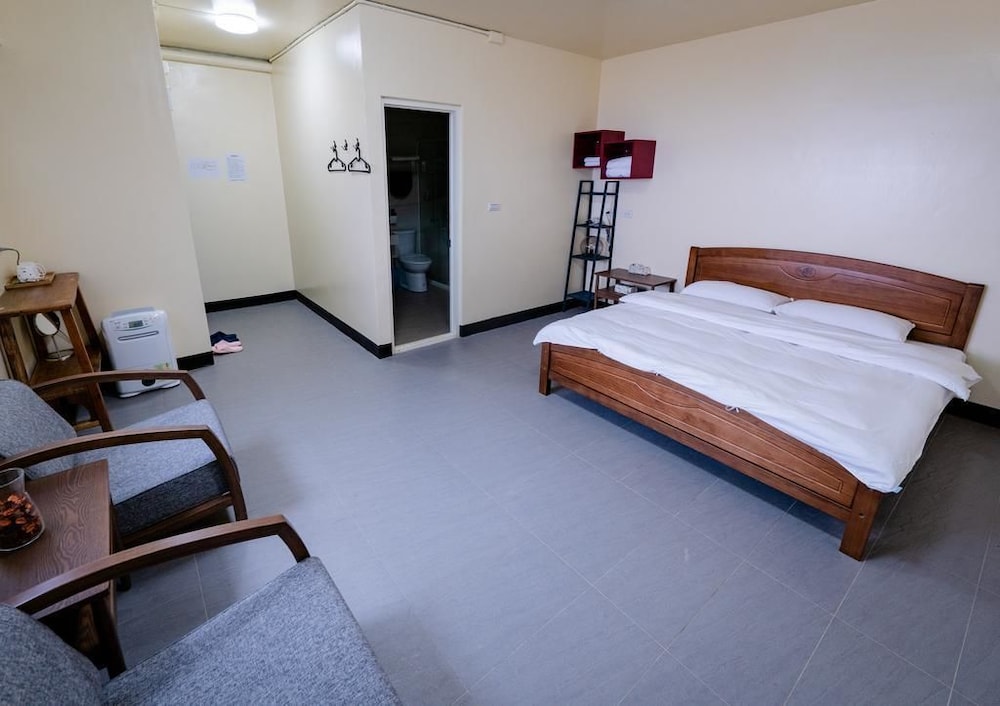 Double Room, 1 Queen Bed photo 1