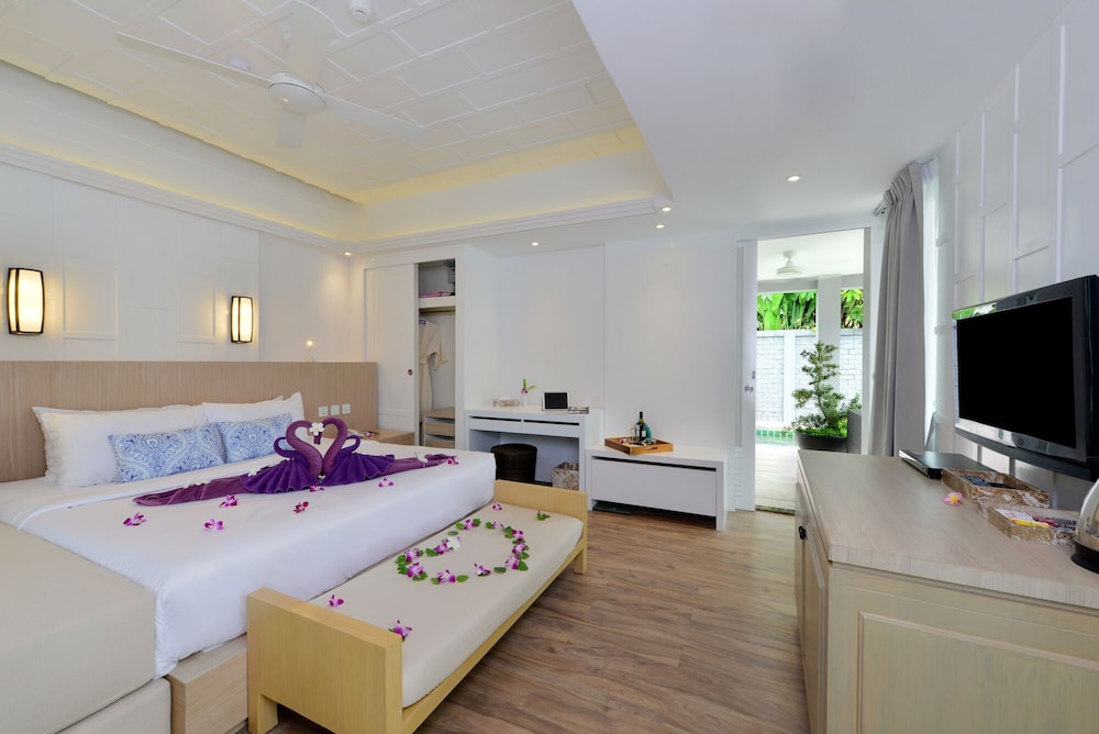 Private Pool Deluxe - 370 meters away from the beach photo 2