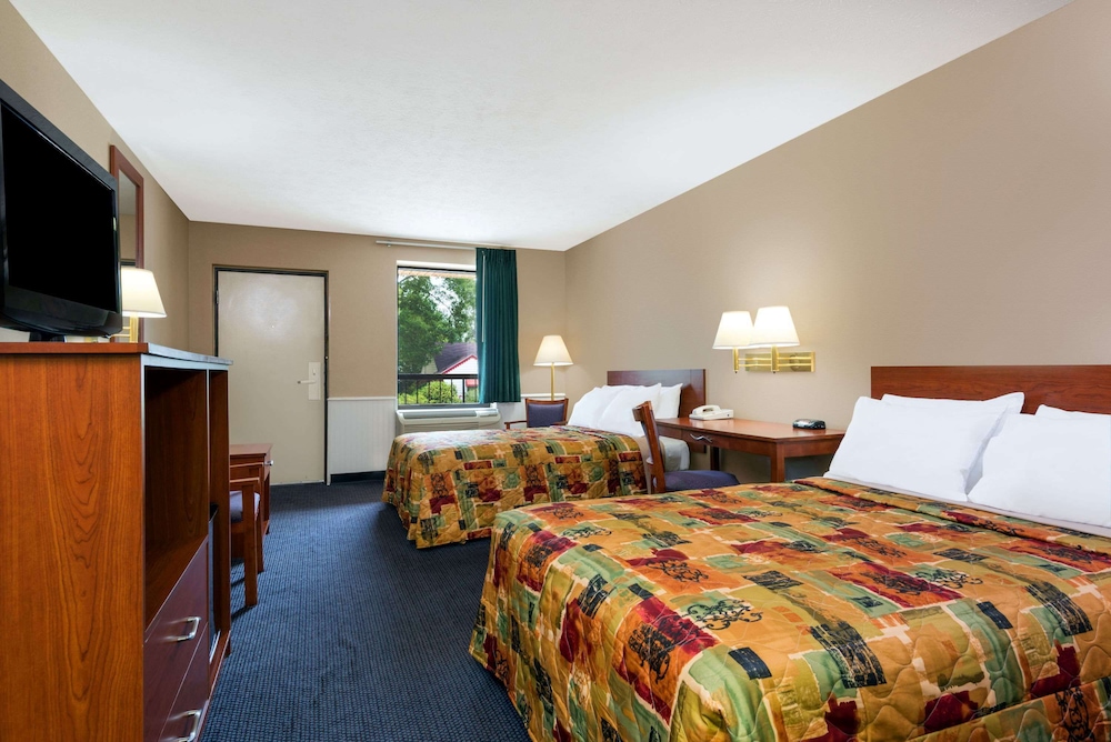 Room, 2 Double Beds, Smoking photo 2