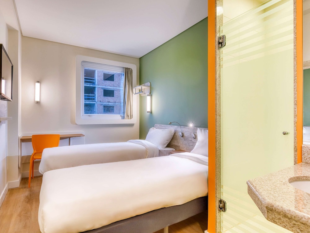 Standard Room, 2 Twin Beds - Photo 1