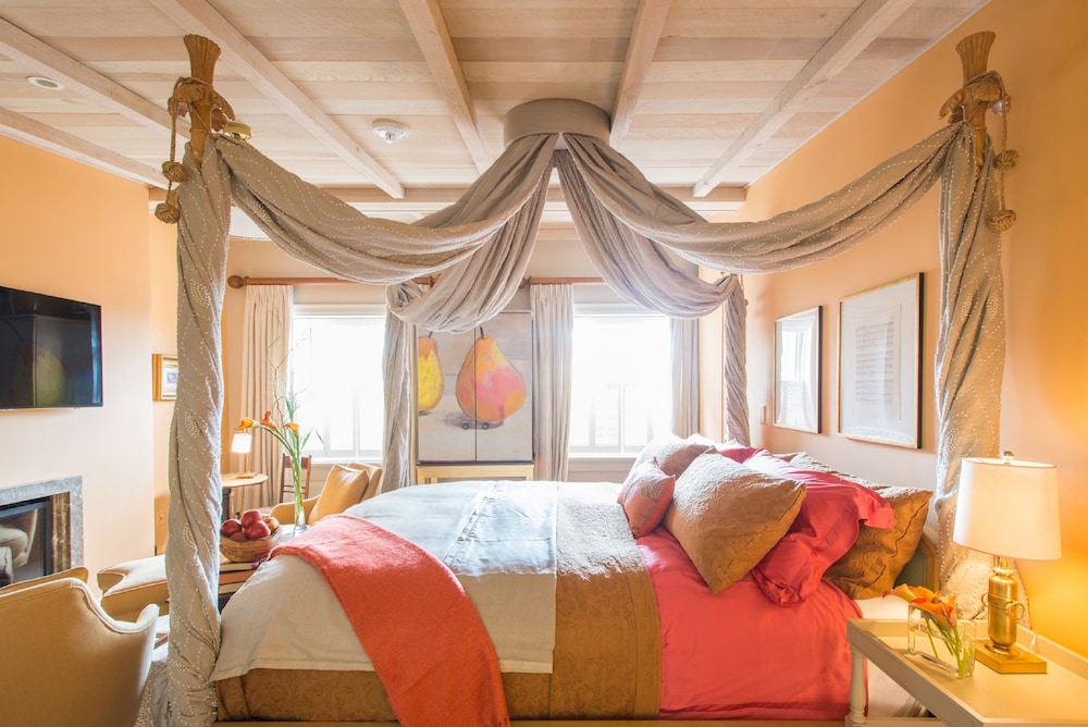 Room (Sixteen) photo 1