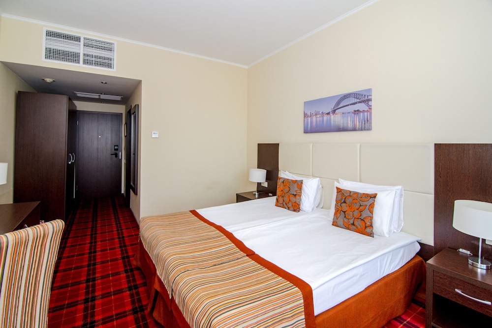 Standard Twin Room photo 2