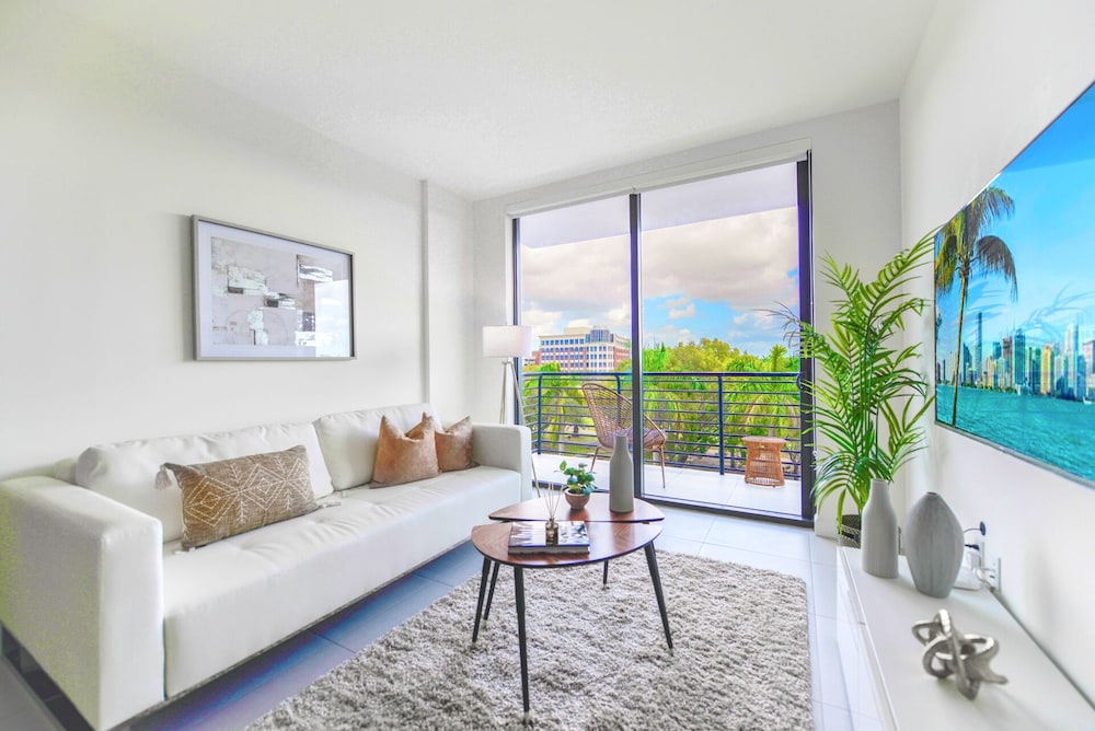 Comfort Condo, 1 Bedroom, Balcony, City View photo 1