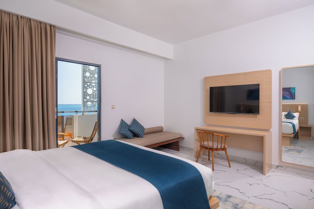 Deluxe Seaview Suite with Balcony