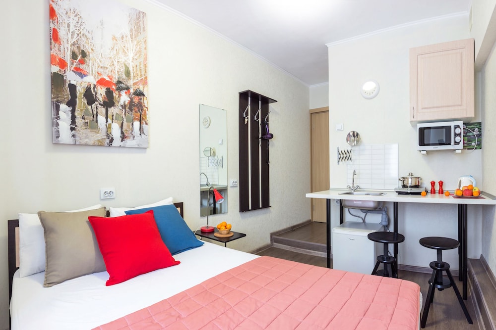 Standard Studio, Kitchenette