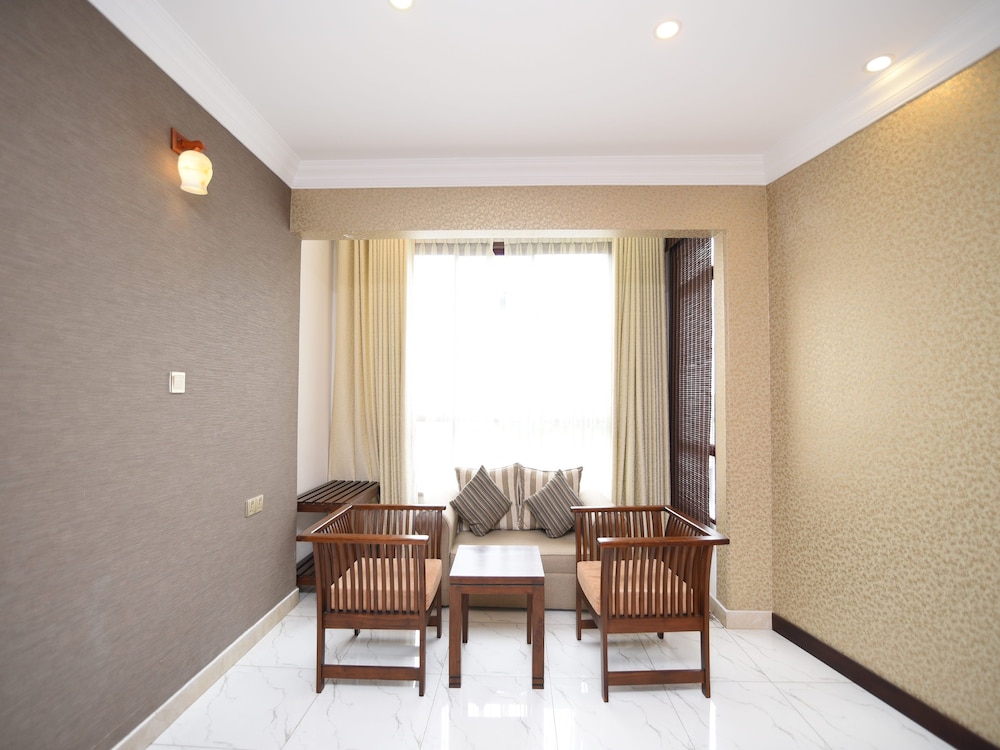 Family Room photo 2