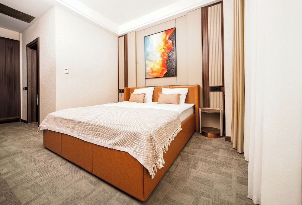 Superior Room, 1 King Size Bed, Non-Smoking, Sea & Nature View. photo 1
