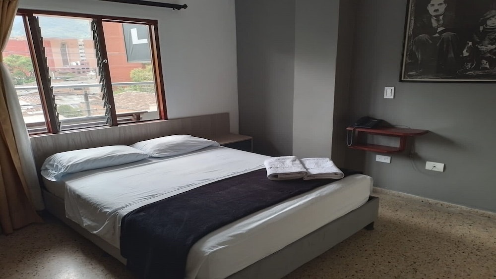 Standard Double or Twin Room photo 3