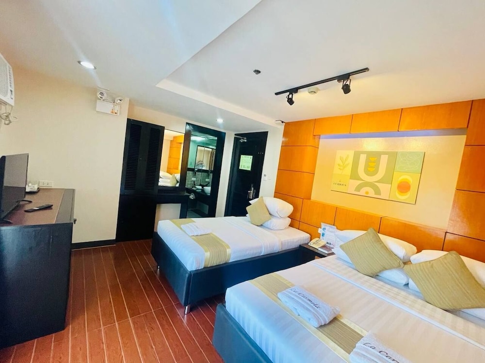 Premier Ocean View - Photo 1