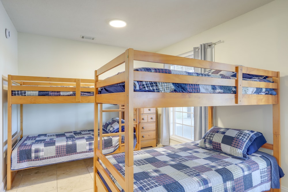 House (4 Bedrooms) photo 2