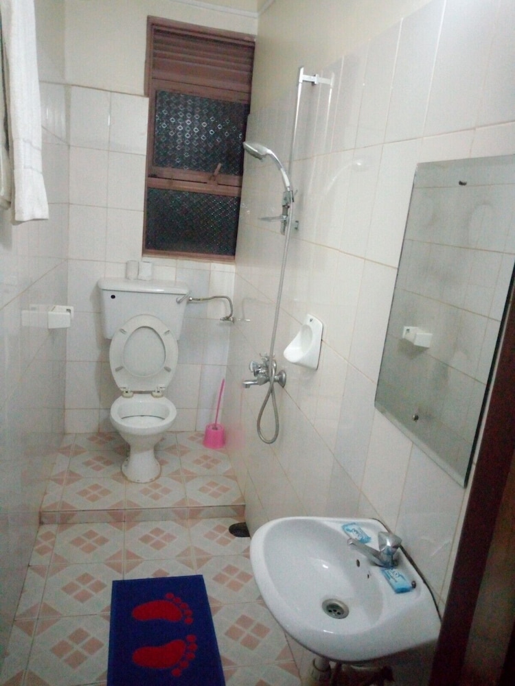 Standard Twin Room photo 2