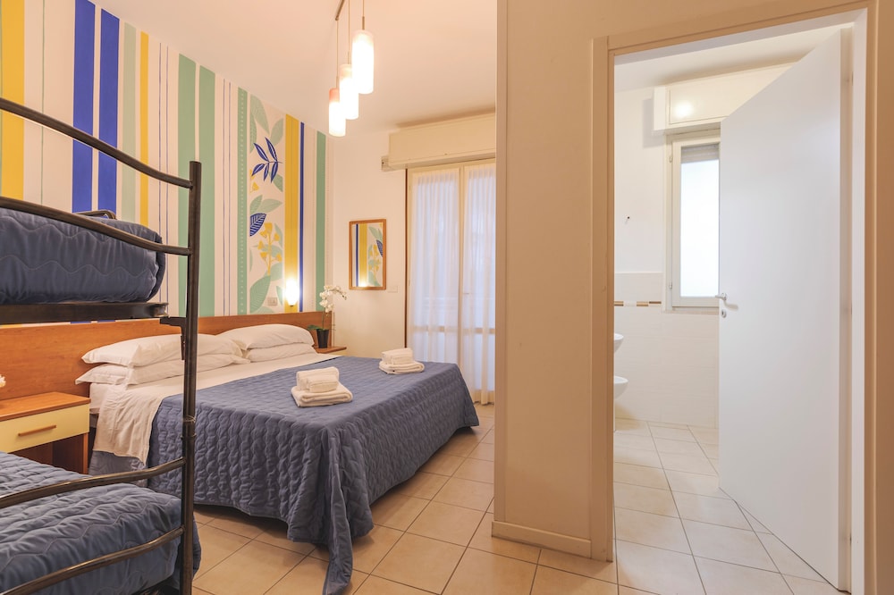Quadruple Room, Balcony photo 2