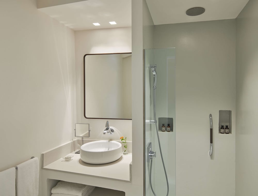 Deluxe Room, 1 King Bed