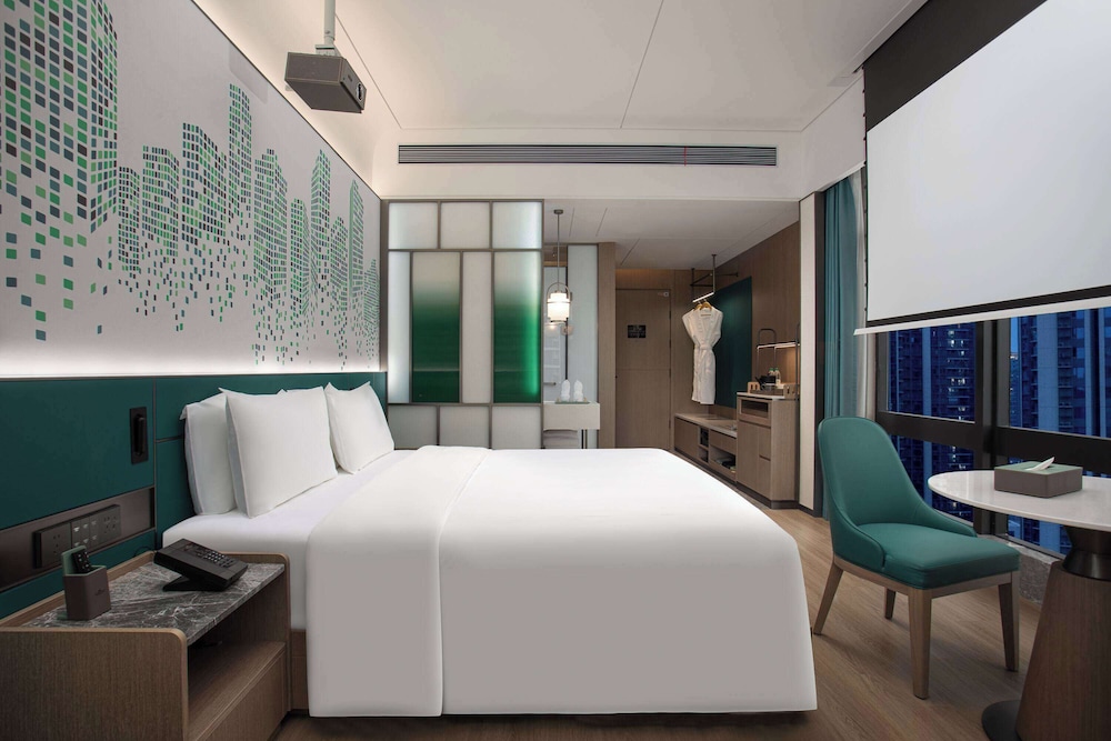Deluxe Room, 1 King Bed, Non Smoking photo 1