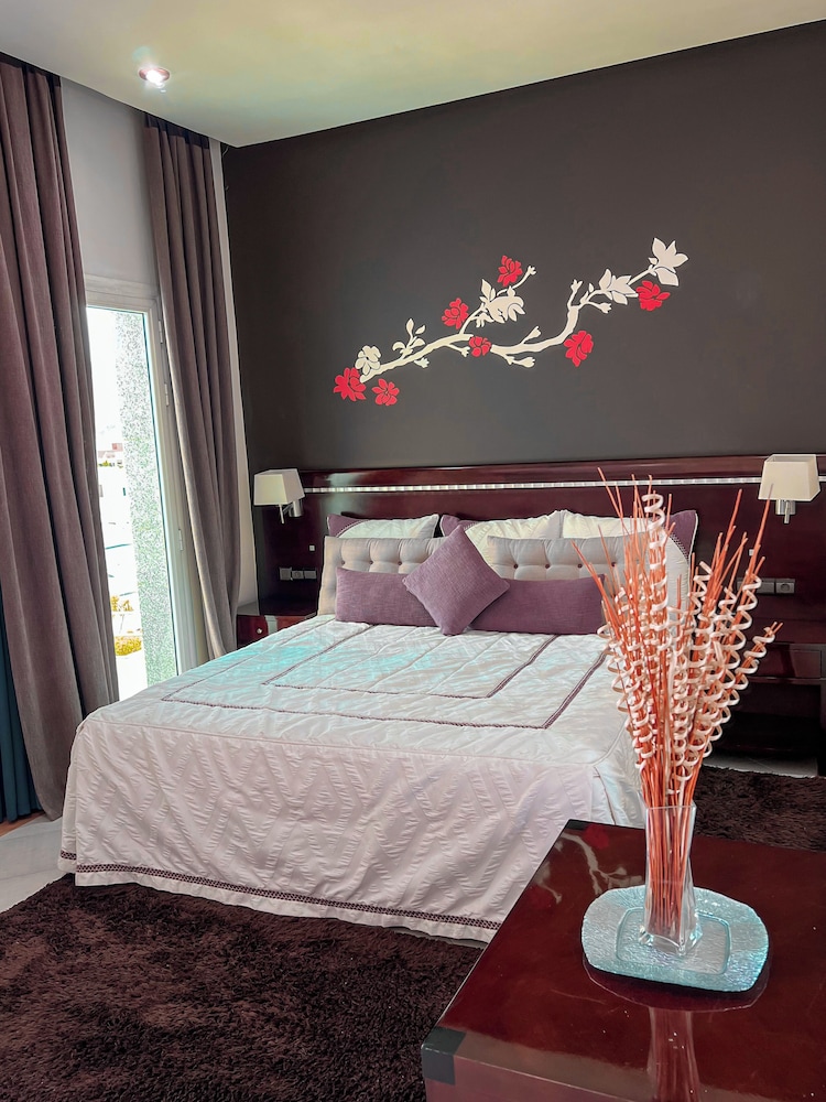 Standard Double Room, 1 King Bed, Non Smoking photo 1
