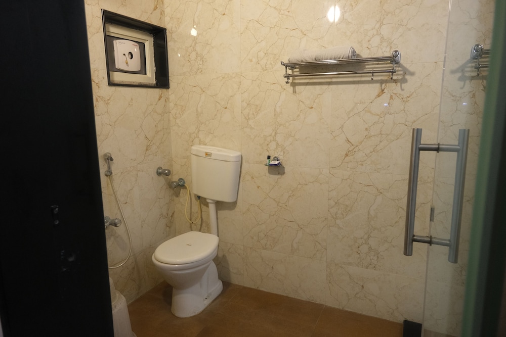 Basic Single Room photo 3