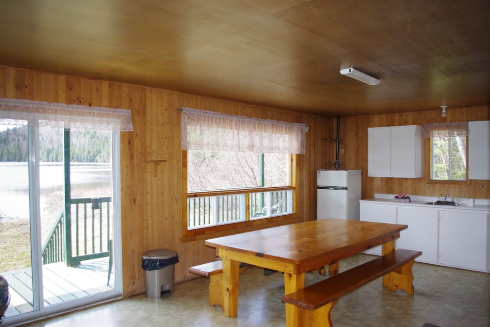 Basic Cabin, 3 Bedrooms (Chalet 10) photo 3