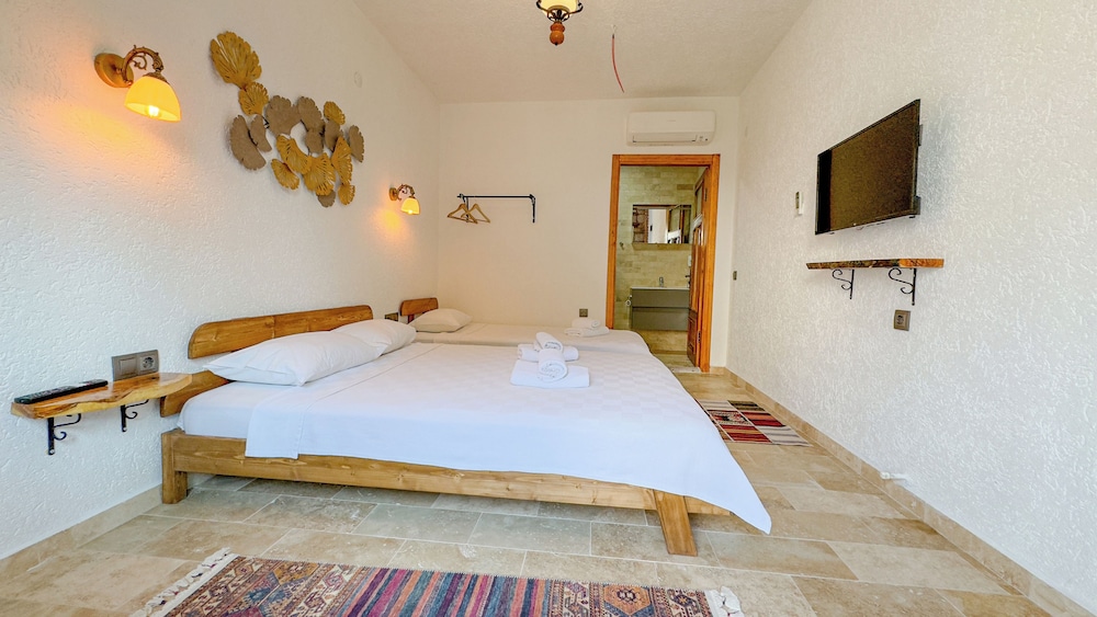 Standard Triple Room - Photo 2