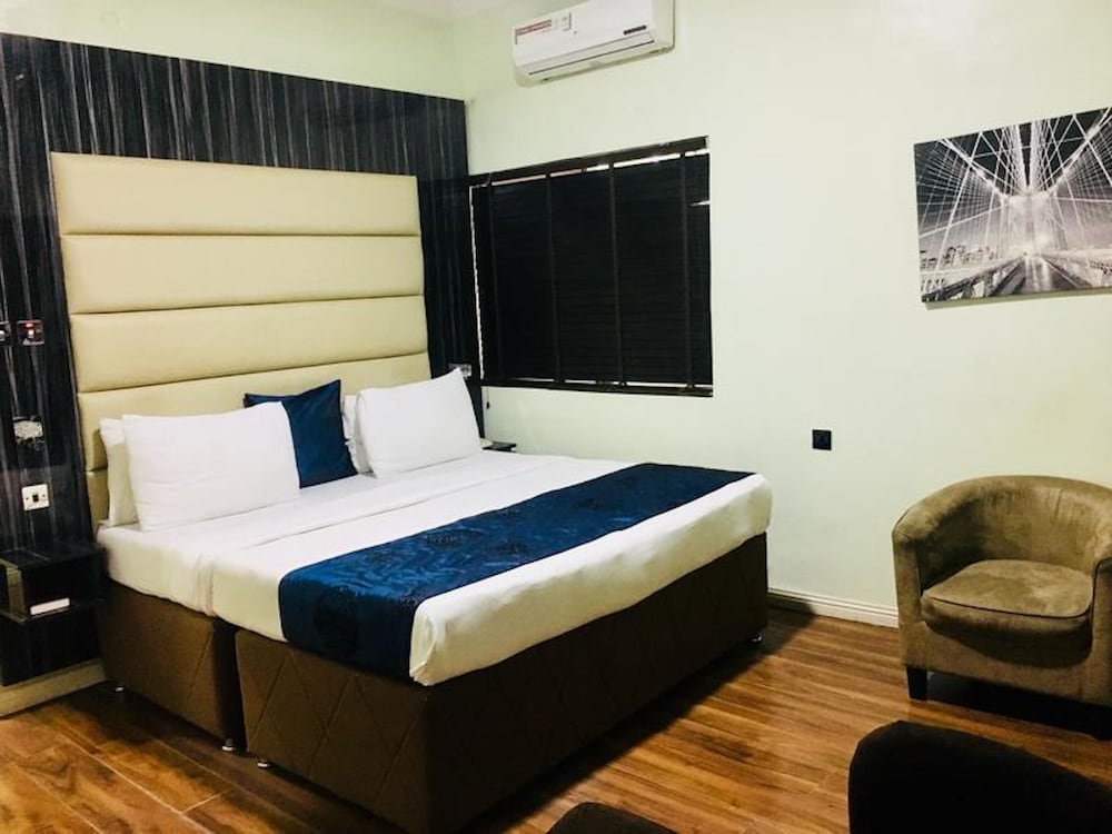Standard Room - Photo 1