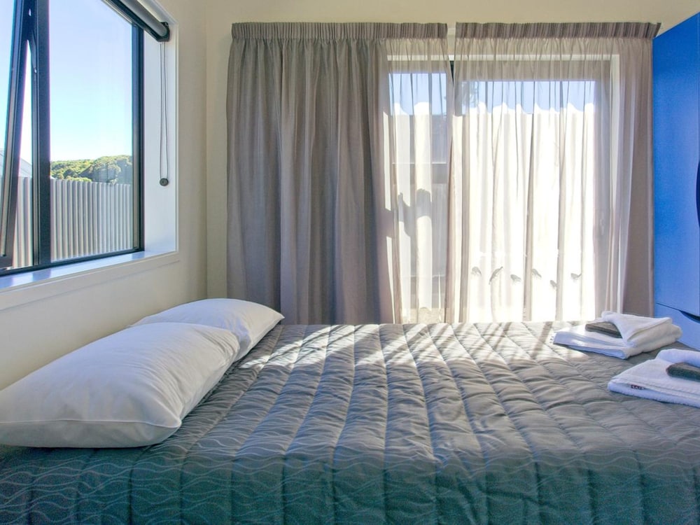 One Bedroom Access Unit photo 2