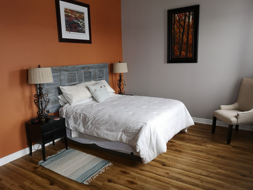 Studio Canal View Suite 4 photo 2