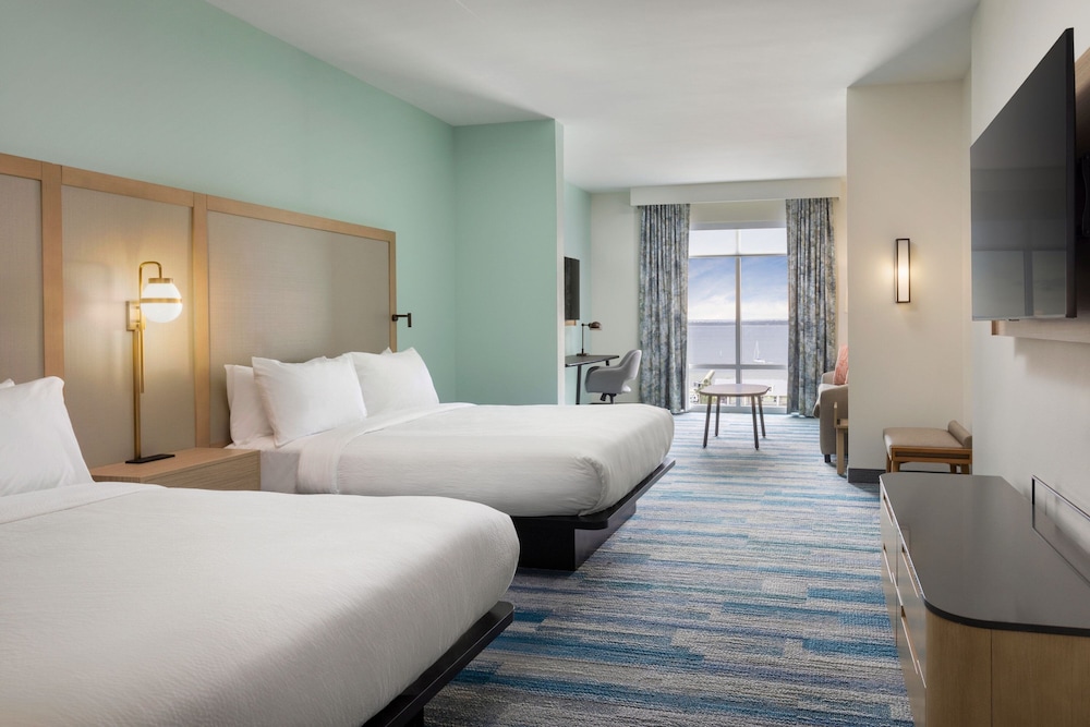 Suite, Multiple Beds - Photo 3