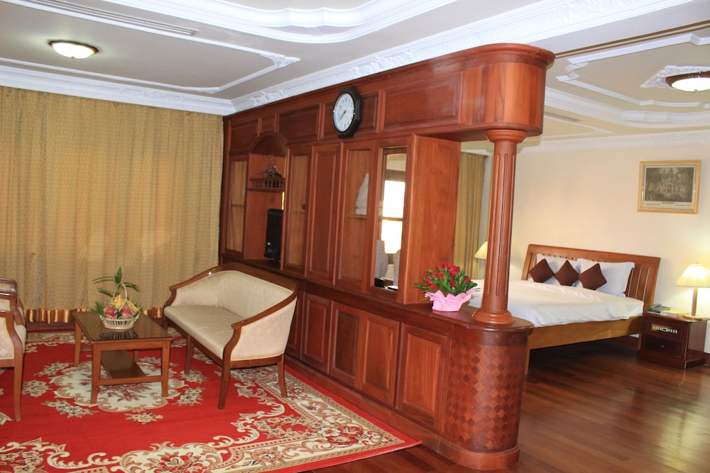 Suite (ROYAL SUITE)
