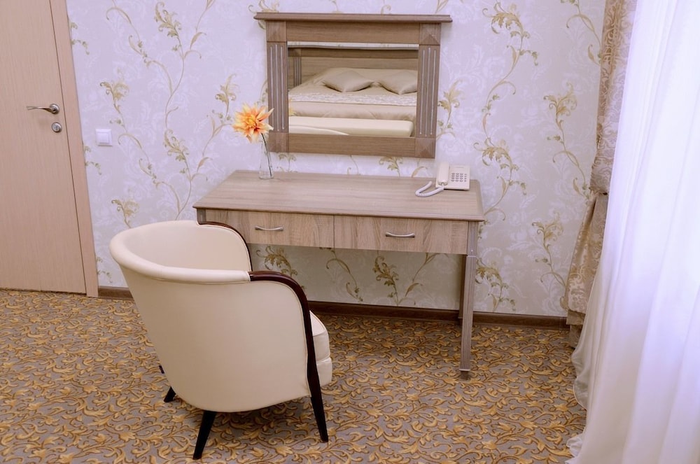 Business Suite photo 3