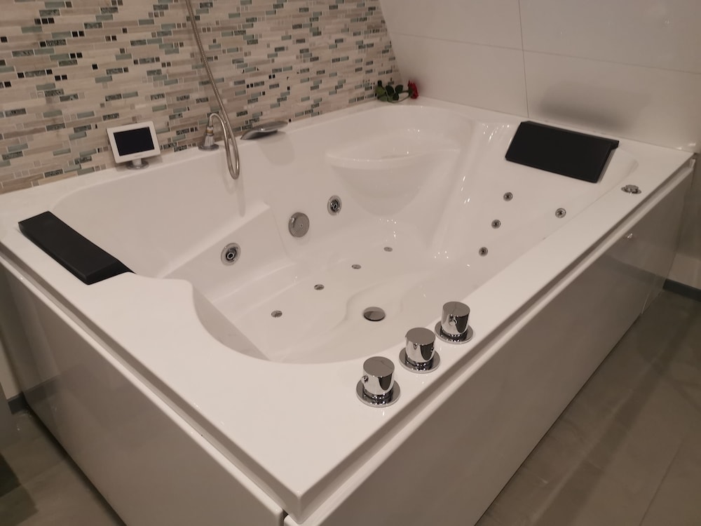 Deluxe Double Room, Hot Tub