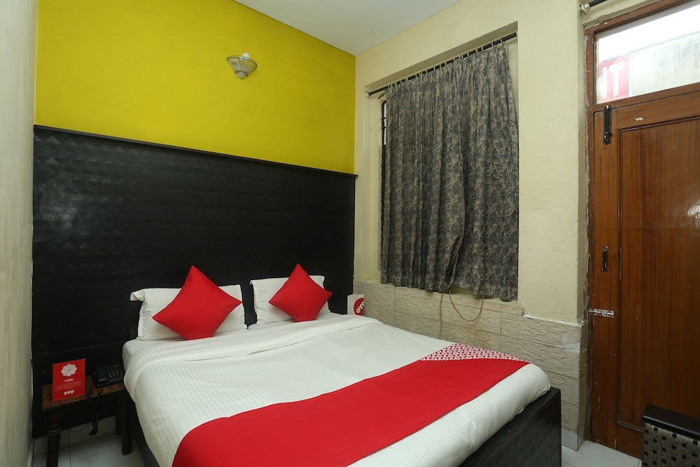 Double Room, 1 Queen Bed photo 1