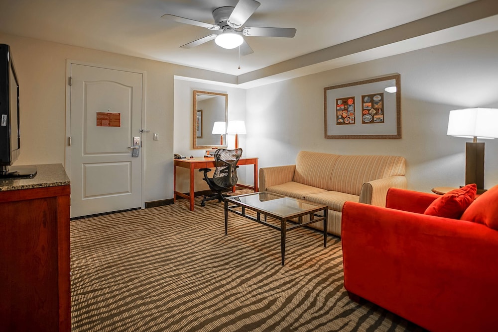 Junior Suite, 1 King Bed - Photo 4
