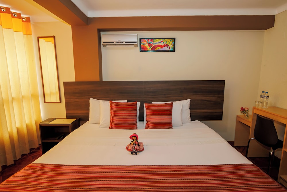 Superior Room, 1 King Bed, City View photo 1