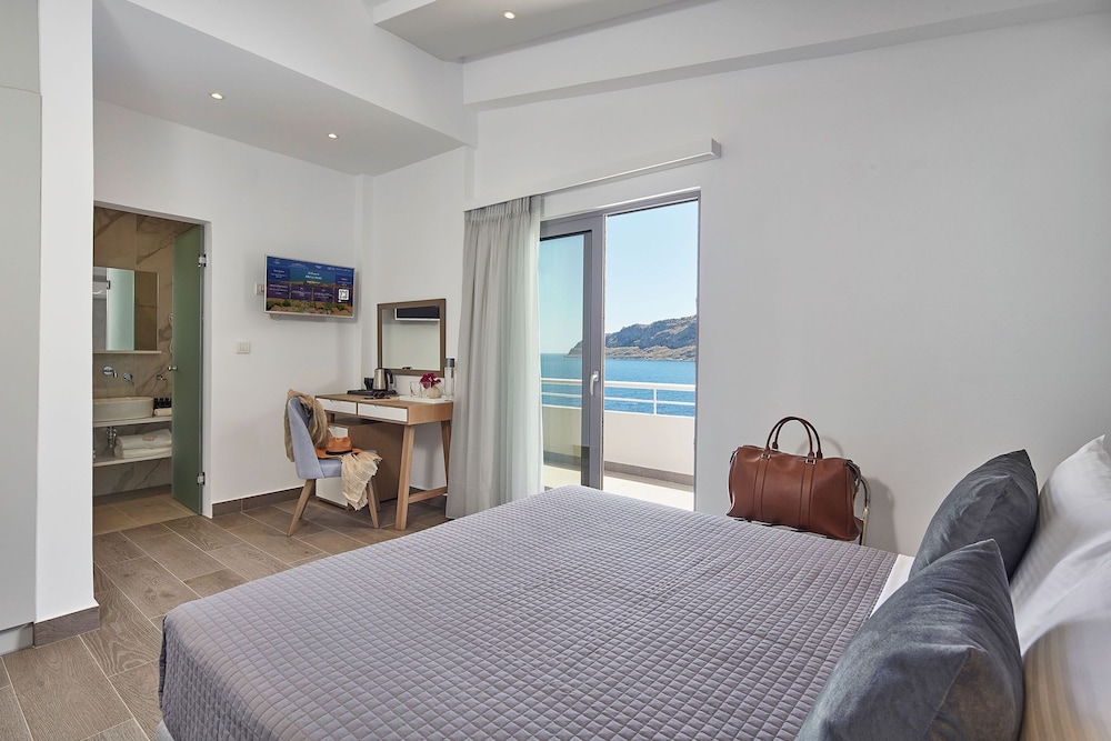 Doppia Standard, vista mare photo 2