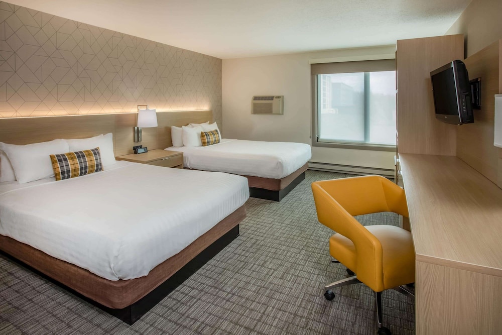 Standard Room, 2 Queen Beds - Photo 3