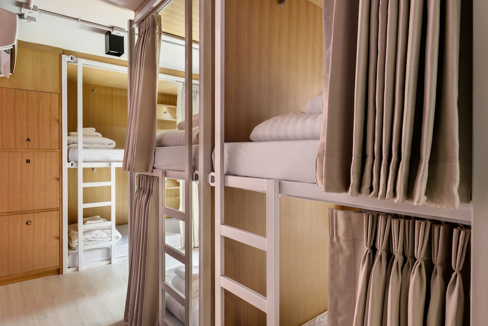Bed in 6-Bed Female Dormitory photo 1