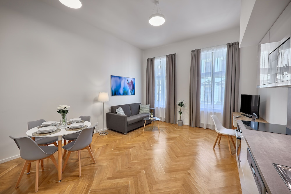 Exclusive Apartment, 1 Bedroom, Balcony
