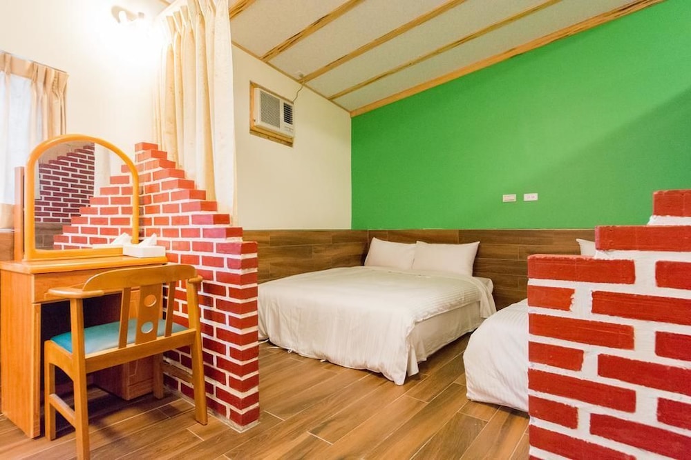 Room (8-Person) photo 1