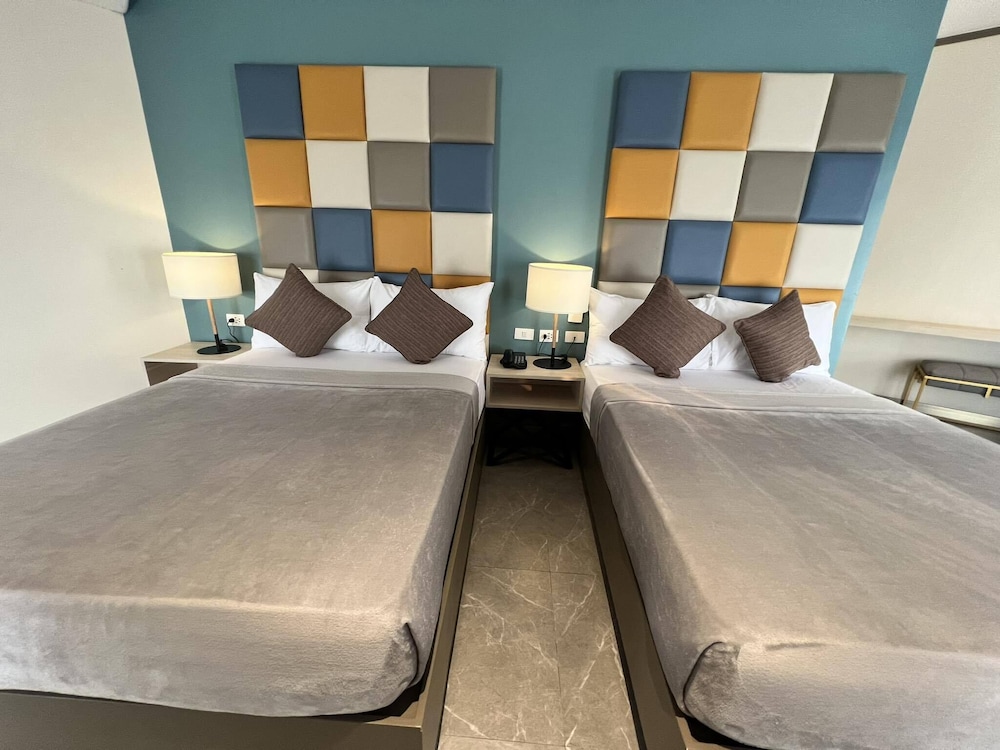 Premier Twin Room - Photo 2