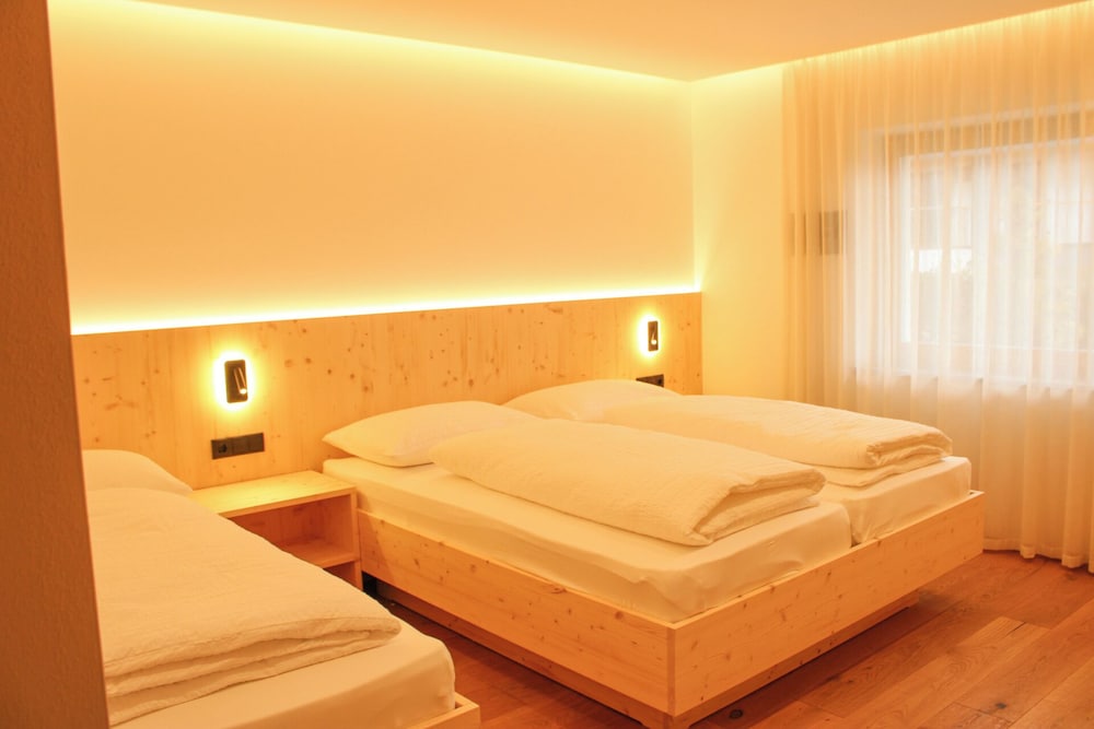 Luxury Apartment, 3 Bedrooms, Roll-in Shower, Ground Floor (2 Bathrooms) photo 3