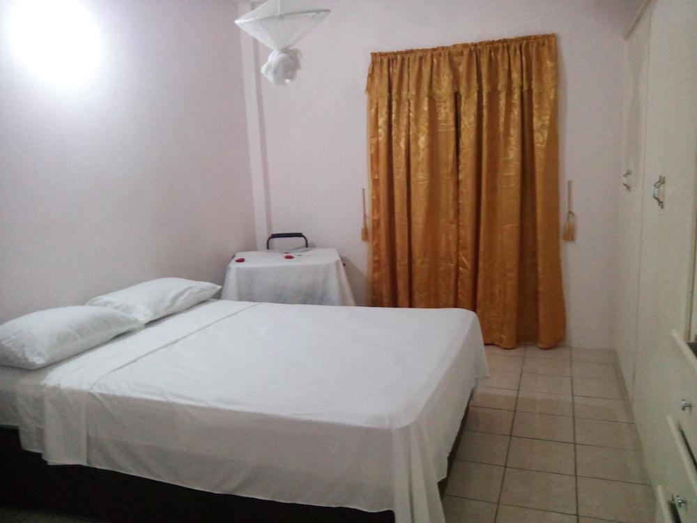 Standard Apartment, 1 Queen Bed, Kitchen