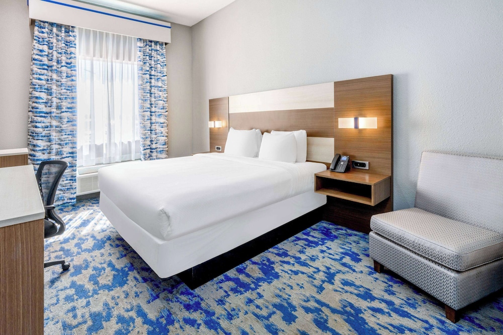 Room, 1 King Bed, Non Smoking - Photo 1