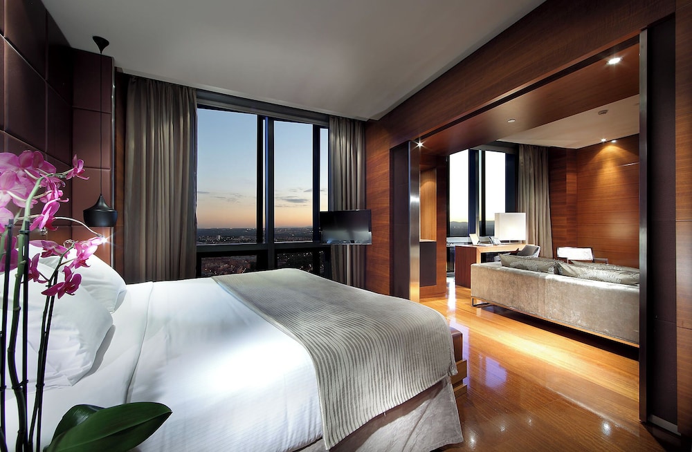 Junior Suite (with Sofa Bed 2+2) thumbnail 5